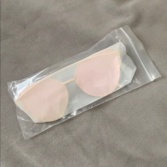 LAST PAIR! Rose Gold Cat eye Sunglasses - Picture 8 of 8
